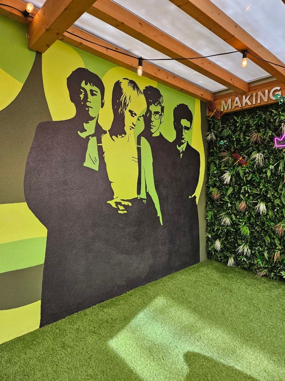 The Cranberries mural at The George Hotel, Limerick.
